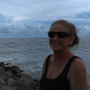 Meet your Posher, Pam